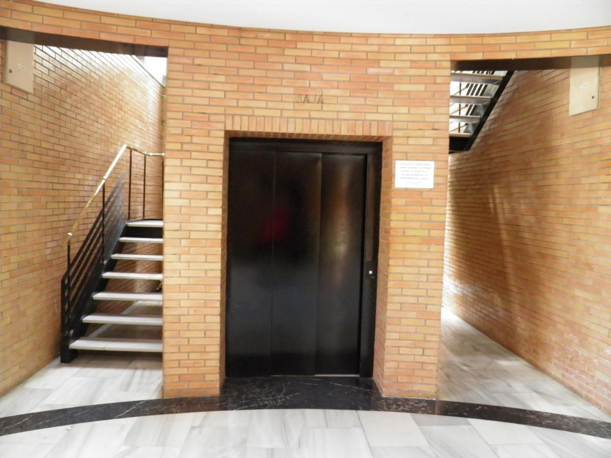 Apartamento Fibes-Congresos Parking Gratis Seville Exterior photo