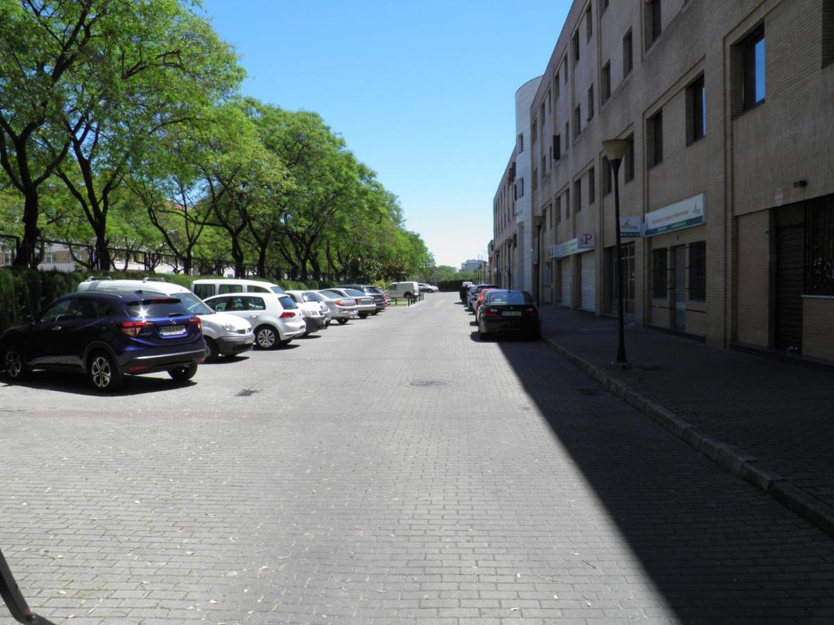 Apartamento Fibes-Congresos Parking Gratis Seville Exterior photo